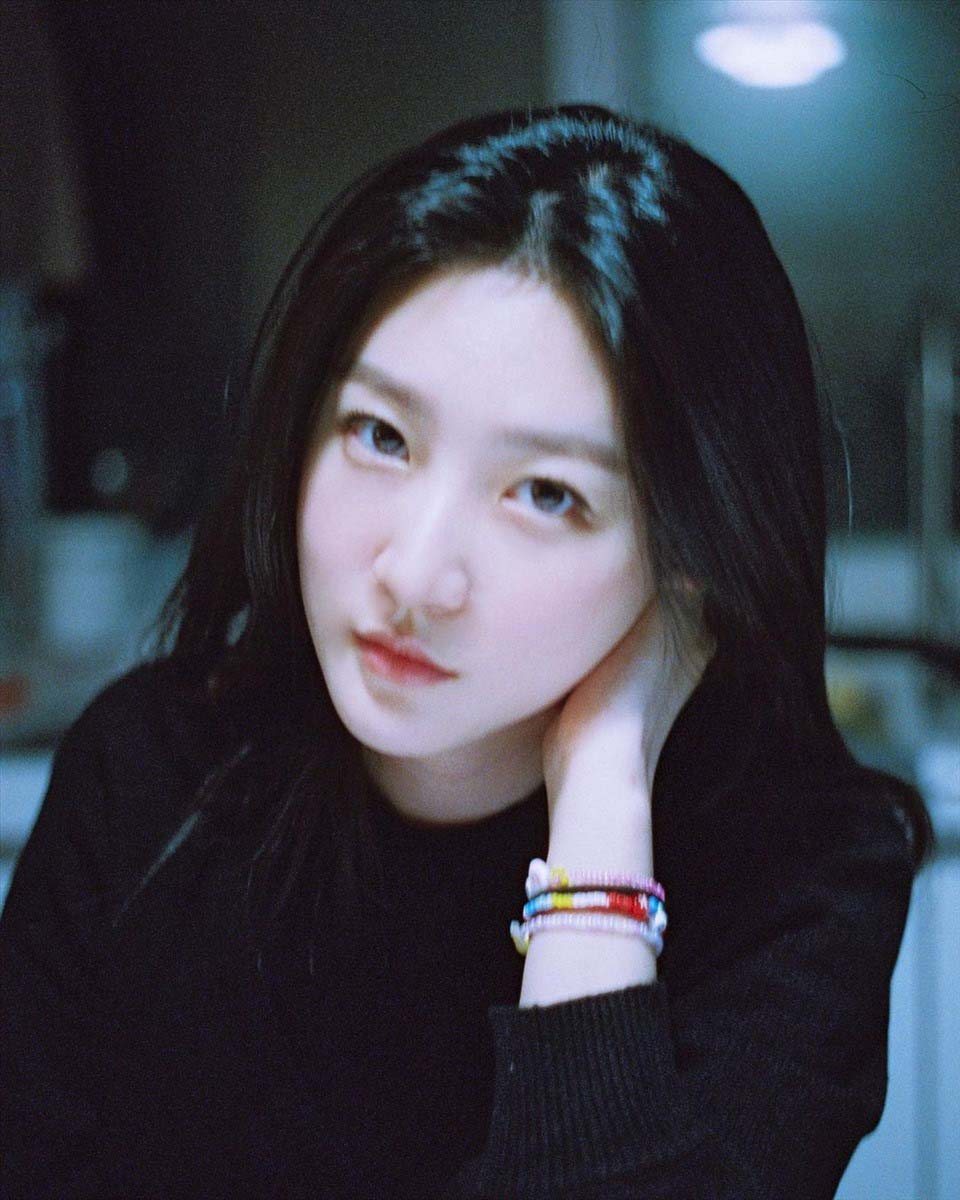 Thảm cảnh của Kim Sae Ron: Sốt 40 độ vẫn phải đóng phim nuôi cả nhà, tuổi thơ khốn khổ vì bạo lực học đường- Ảnh 4. Thảm cảnh của Kim Sae Ron: Sốt 40 độ vẫn phải đóng phim nuôi cả nhà, tuổi thơ khốn khổ vì bạo lực học đường- Ảnh 4.