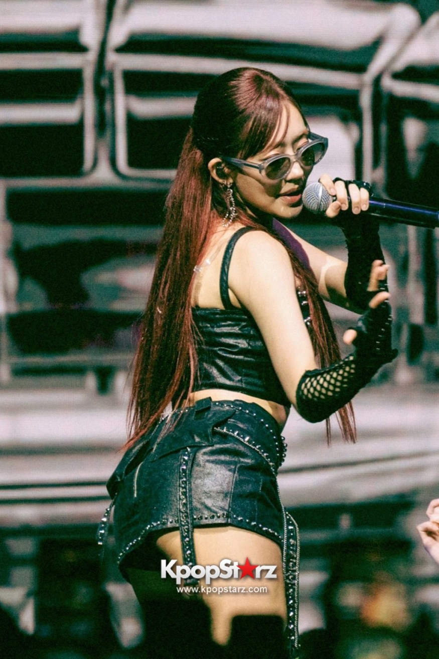 KISS OF LIFE Lights Up Singapore With Explosive “KISS ROAD”