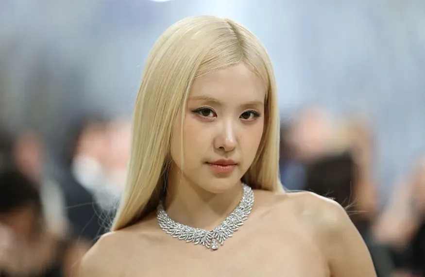 BLACKPINK’s Rosé Drops New Single ’New Trick’ With Apple’s ’Shot on iPhone’ Music Video