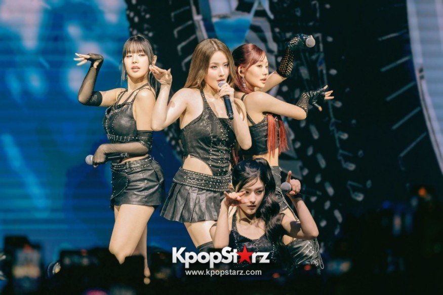 KISS OF LIFE Lights Up Singapore With Explosive “KISS ROAD” Show