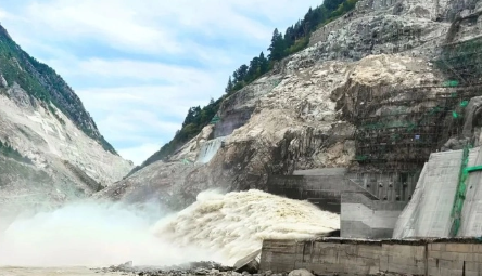 China aims 27 mirrors at frozen mountainside to speed up world's tallest dam